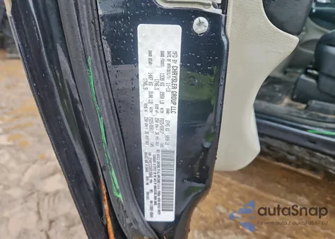 2014 Chrysler Town & Country Touring L z USA, uszkodzony, nr VIN 2C4RC1CG3ER199846